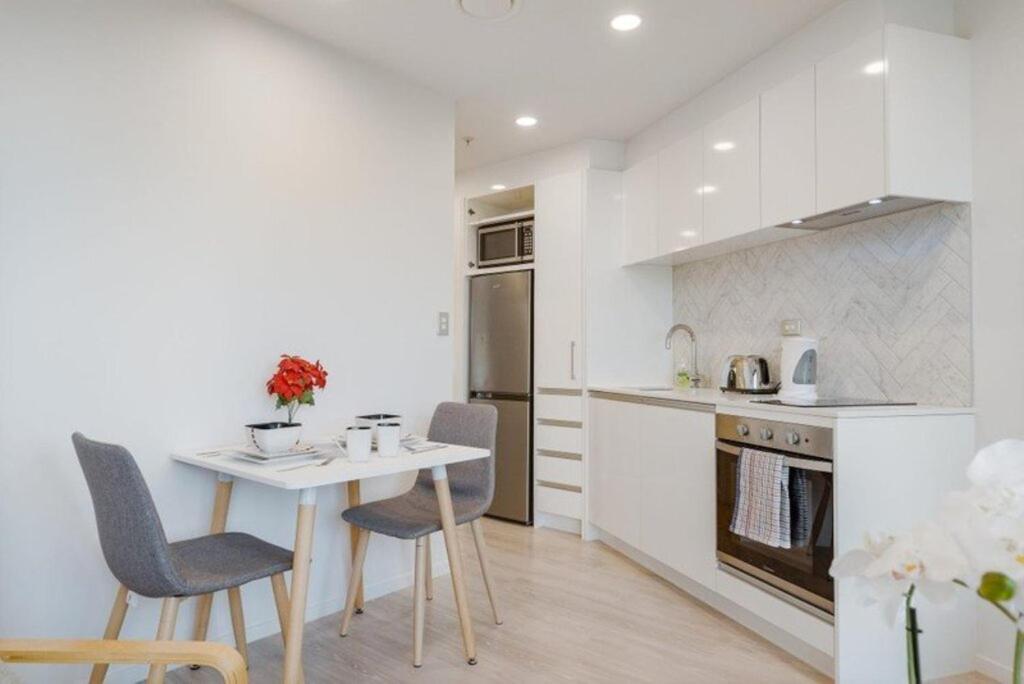 Free Wifi!! Spacious 1-Bedroom Apt, Auckland Cbd Luaran gambar
